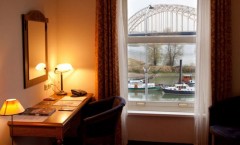 HotelCourage_waalzicht